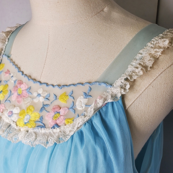 Vintage Retro Floral Lace Dress - Picture 6 of 10